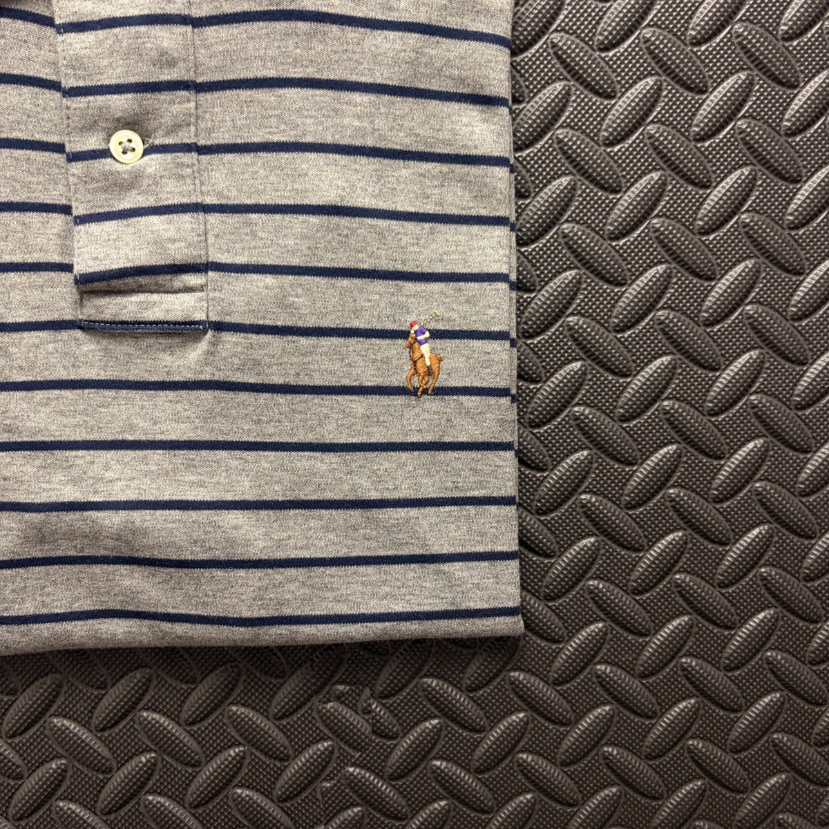 Ralph Lauren Grey Striped Polo Shirt | Men’s Classic Fit S / 3805