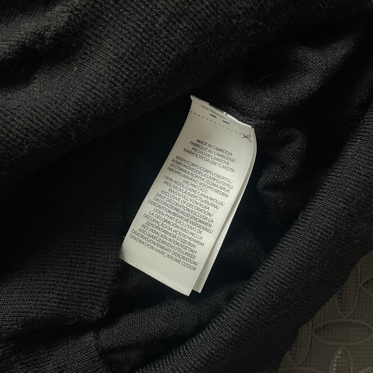 Ralph Lauren Black V-Neck Jumper / Merino Wool | Men’s Slim Fit M / 3675
