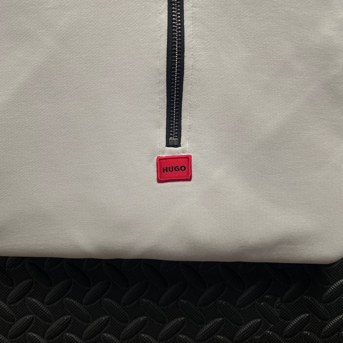 Hugo Boss Cream 1/4 Zip Sweatshirt | Mens Classic Fit S / 3692