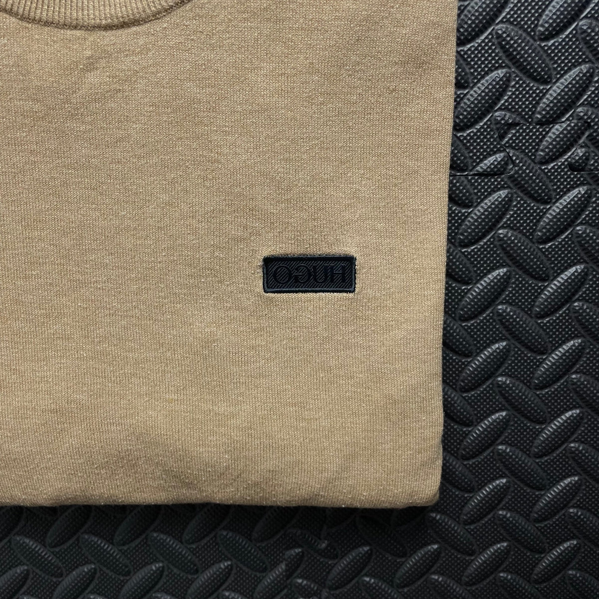 Hugo Boss Beige Crewneck Jumper | Men’s M / 3690