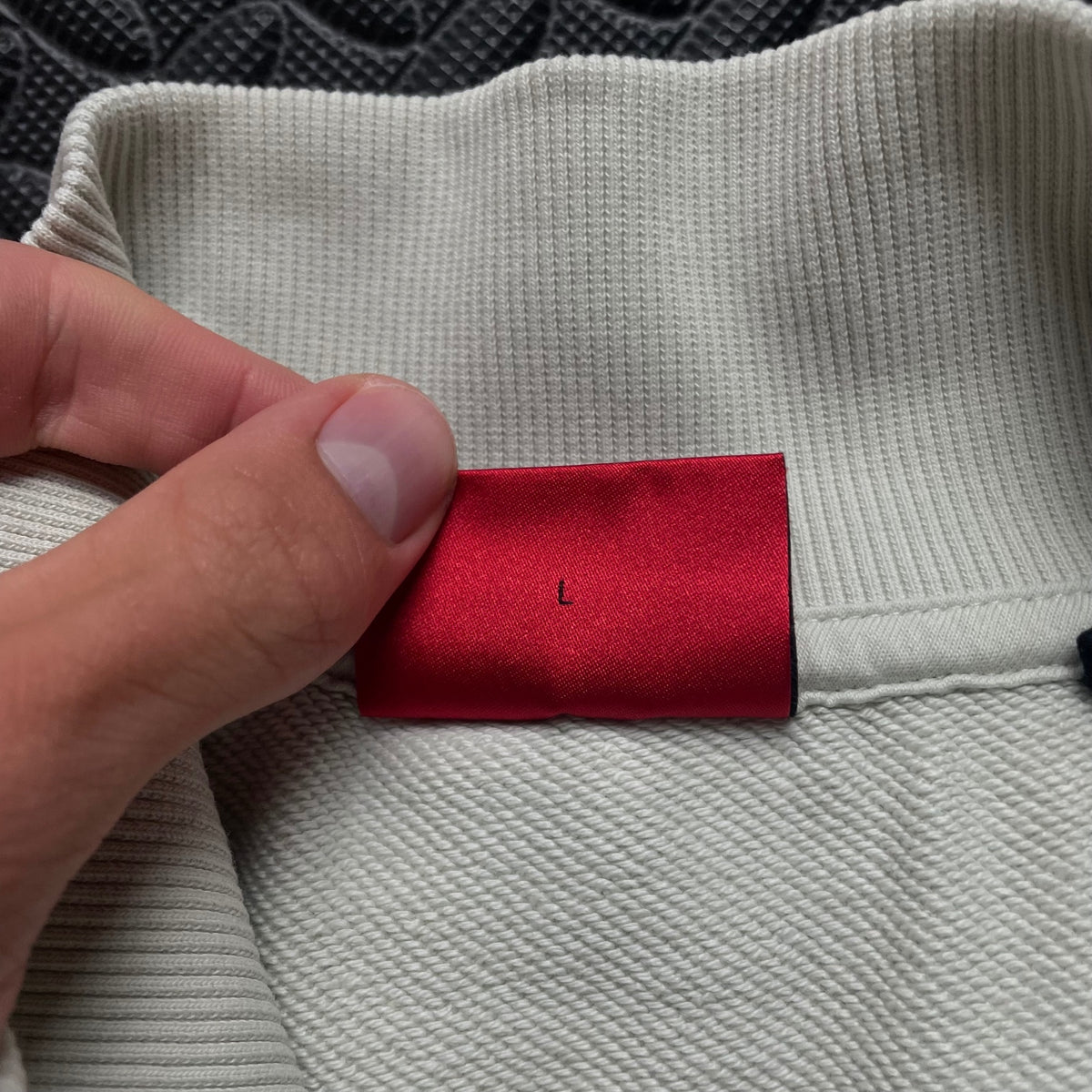 Hugo Boss Cream 1/4 Zip Sweatshirt / Mens Classic Fit L / 3693